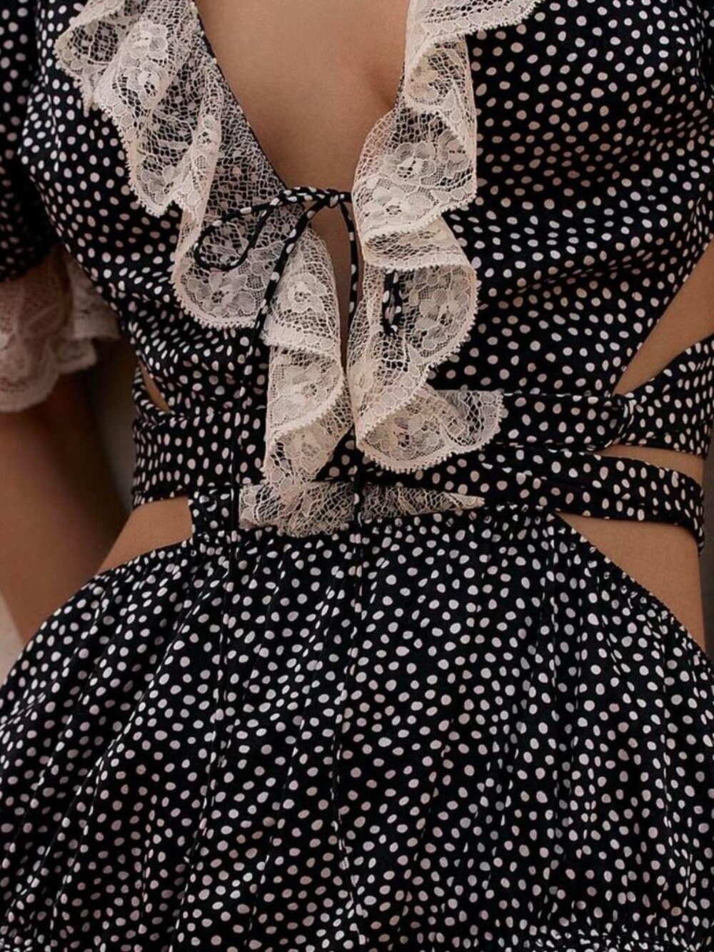 For love & lemons evangeline teddy romper. Size M. - Picture 3 of 6